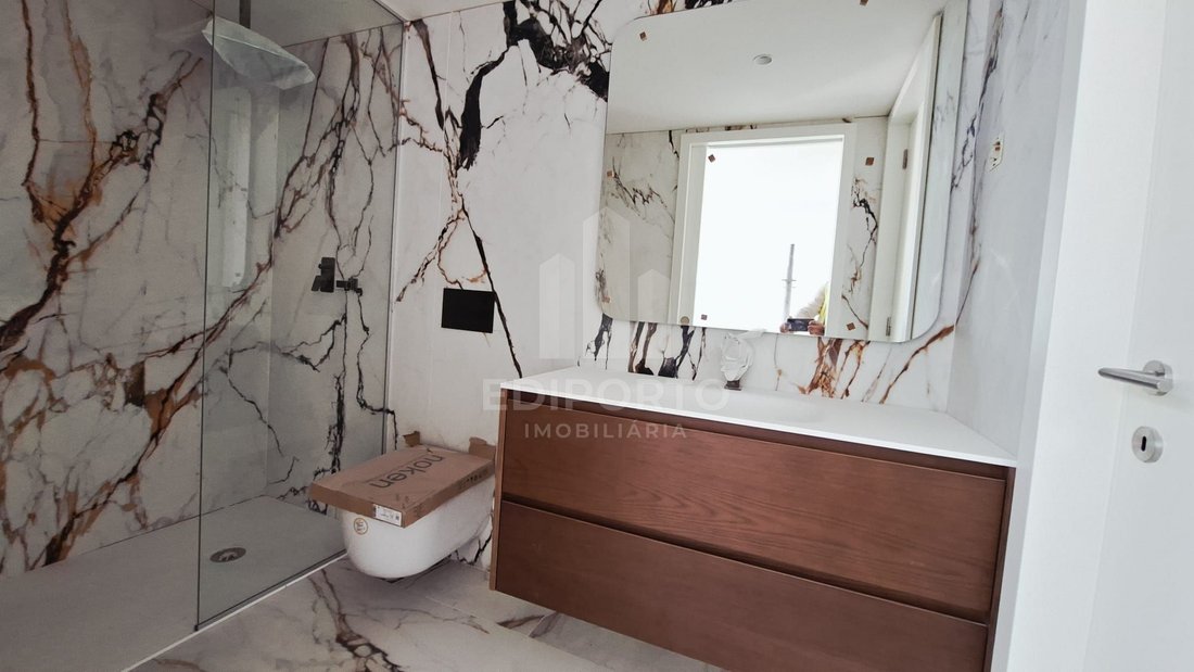 Apartment in Matosinhos e Leca da Palmeira, Porto District, Portugal 3 - 18675742