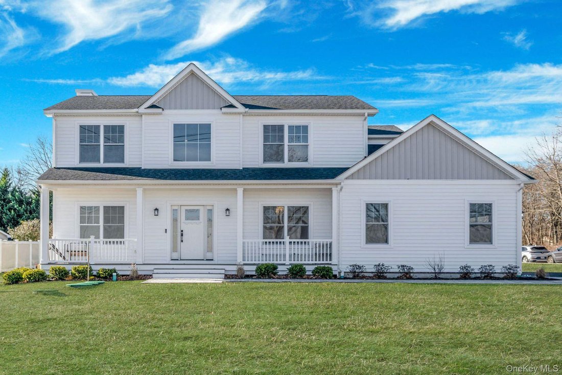 House in Port Jefferson Station, New York, United States 1 - 18677621