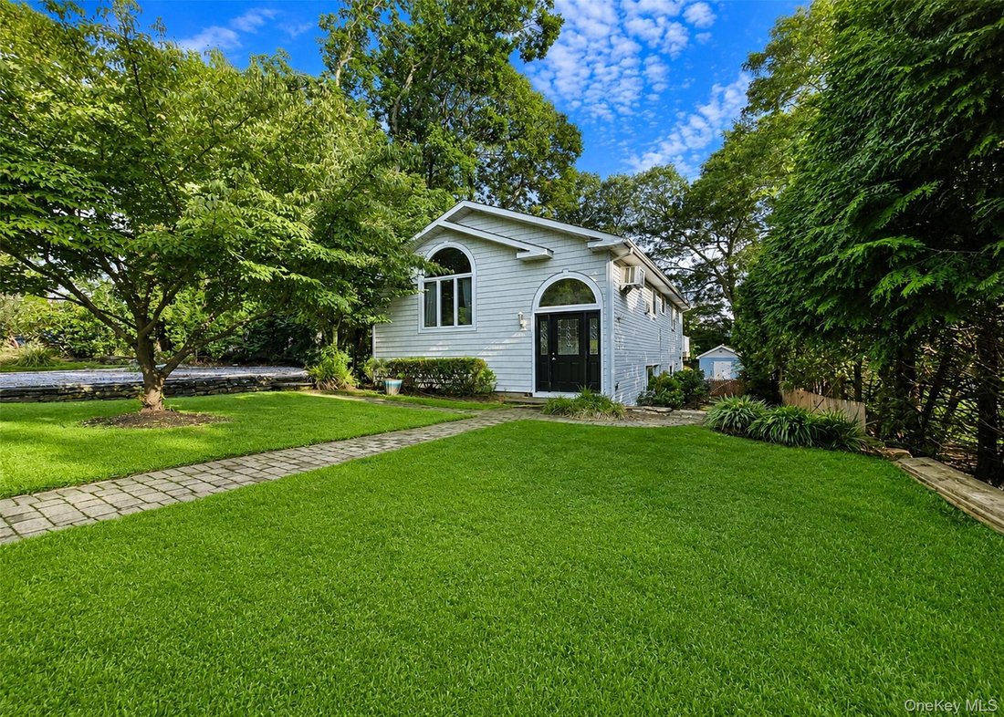 House in Lake Ronkonkoma, New York, United States 1 - 18677432