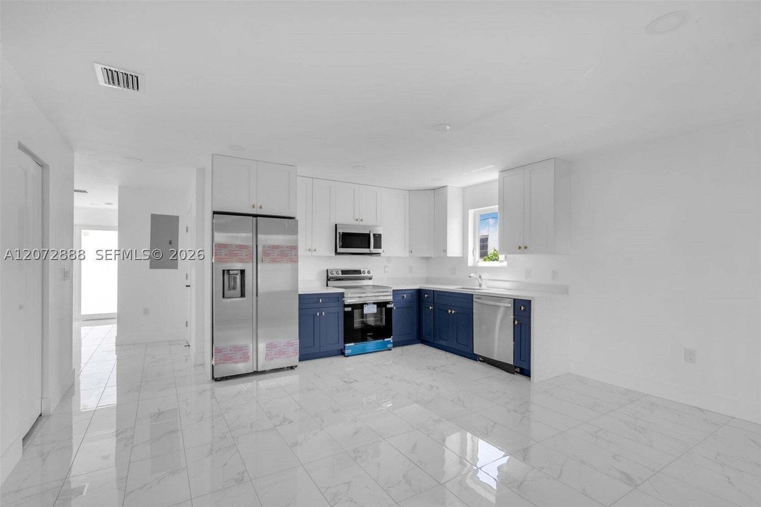 House in Miami, Florida, United States 5 - 18676884
