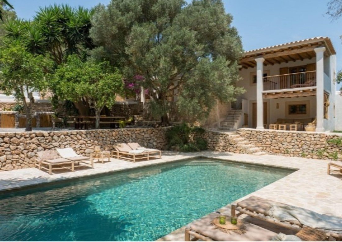 Villa in Sant Rafel de sa Creu, Sant Antoni de Portmany, Balearic Islands 1 - 18674702