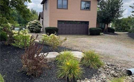 House in Rock Creek, Ohio, United States 1