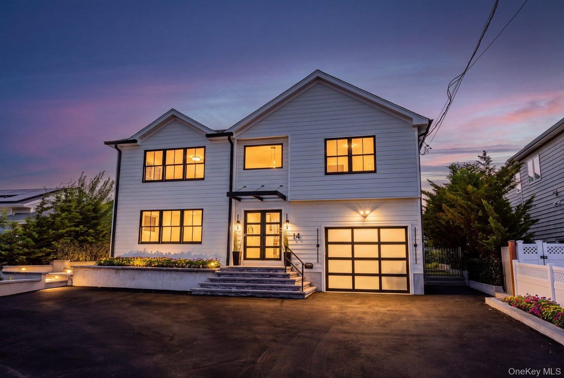 House in Massapequa, New York, United States 1 - 18676591