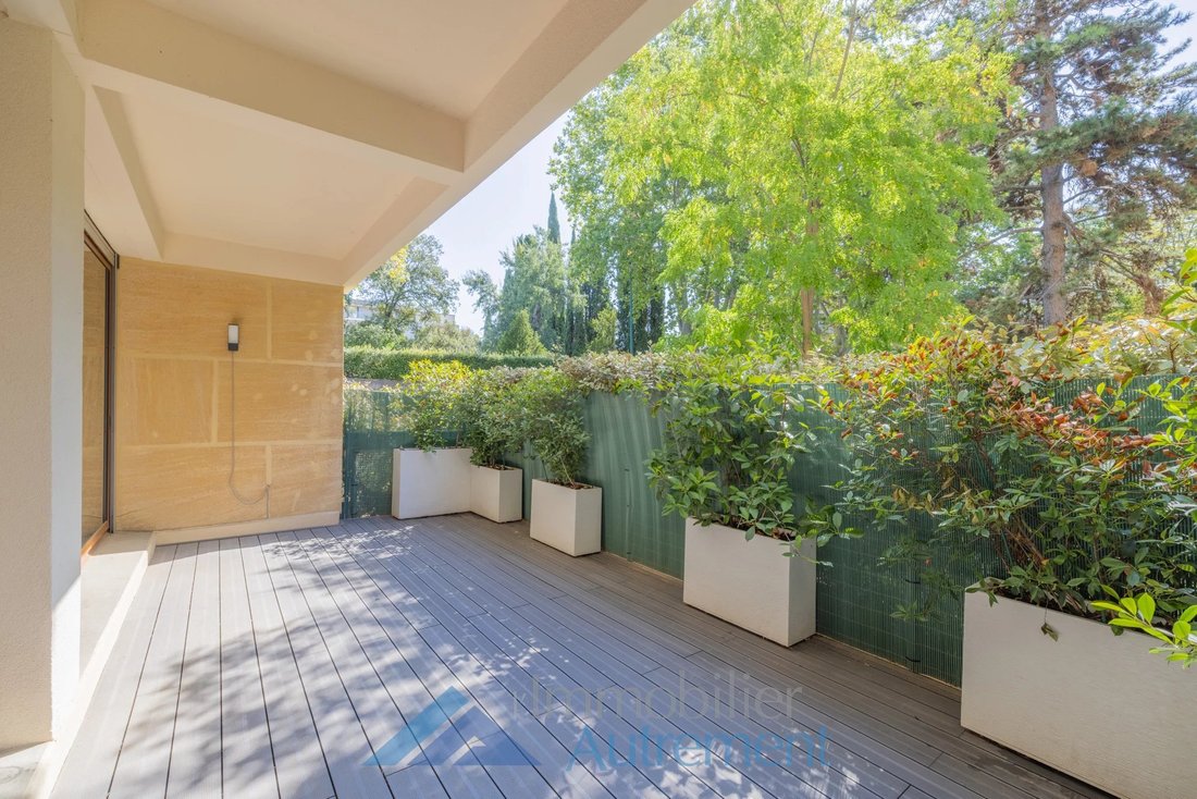 Apartment in Comtale-Cente-Cours Mirabeau, Aix-en-Provence, France 1 - 18675023