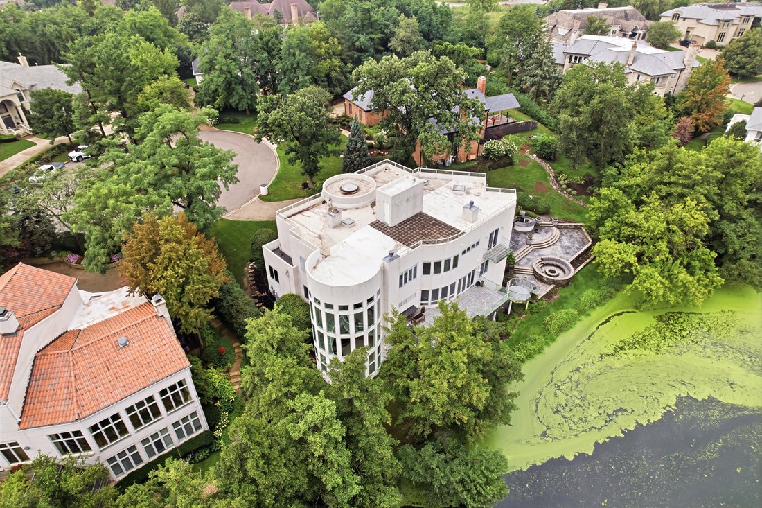 House in Oak Brook, Illinois, United States 2 - 18675470