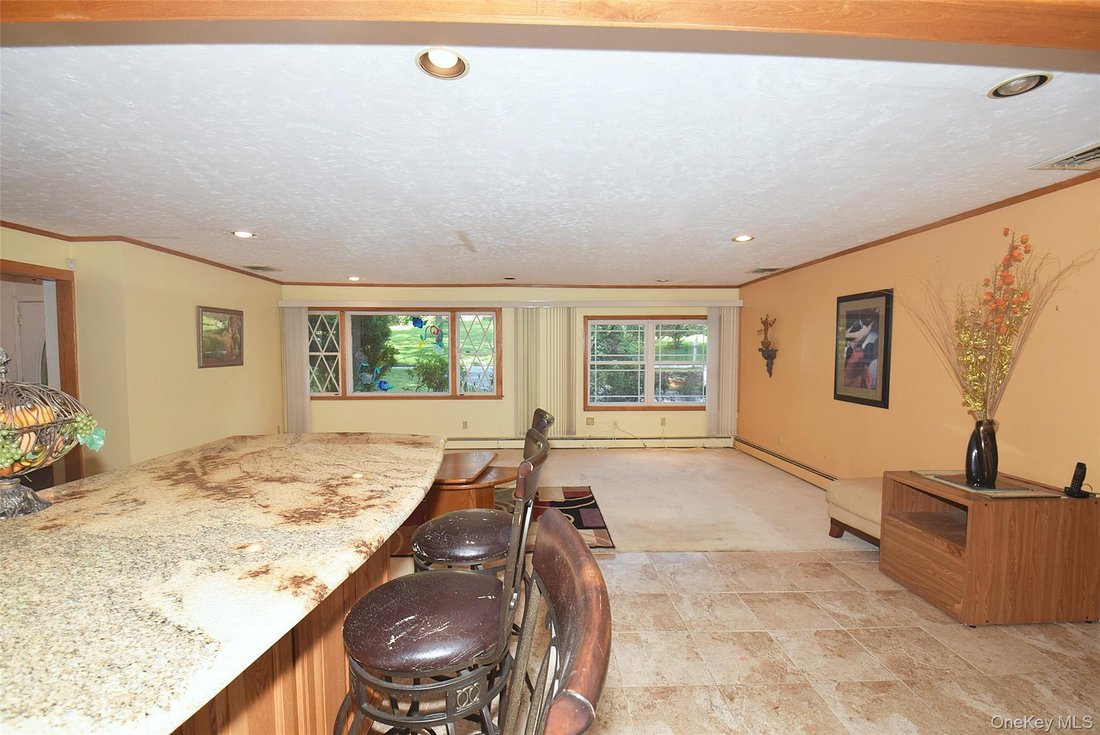 House in Smithtown, New York, United States 3 - 18677426