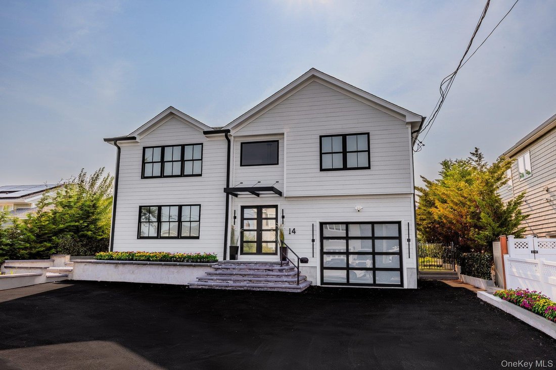 House in Massapequa, New York, United States 2 - 18676591