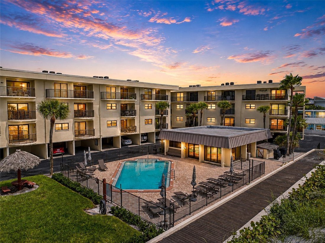 Condo in Belleair Beach, Florida, United States 3 - 18677728
