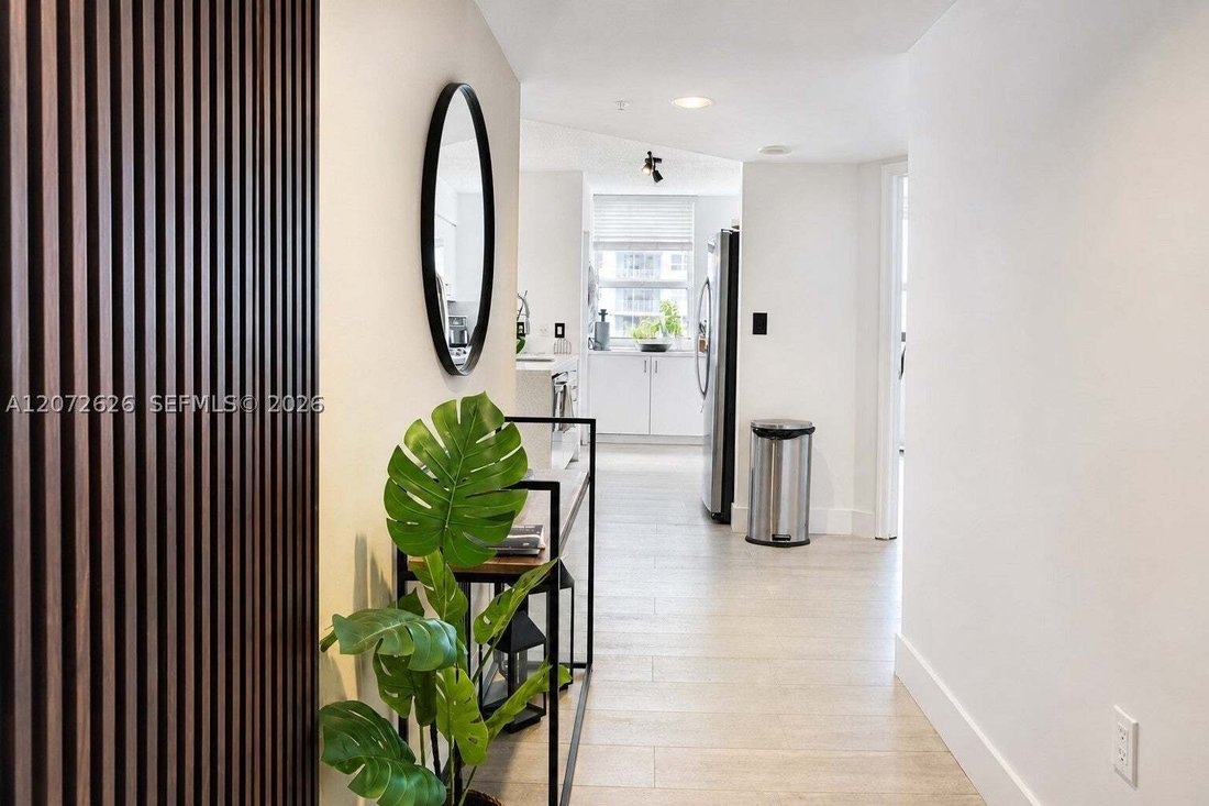 Condo in Miami, Florida, United States 5 - 18676832