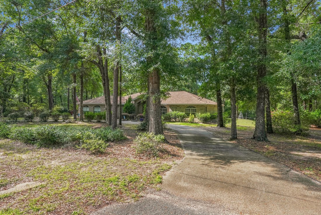 House in Milton, Florida, United States 1 - 18674685