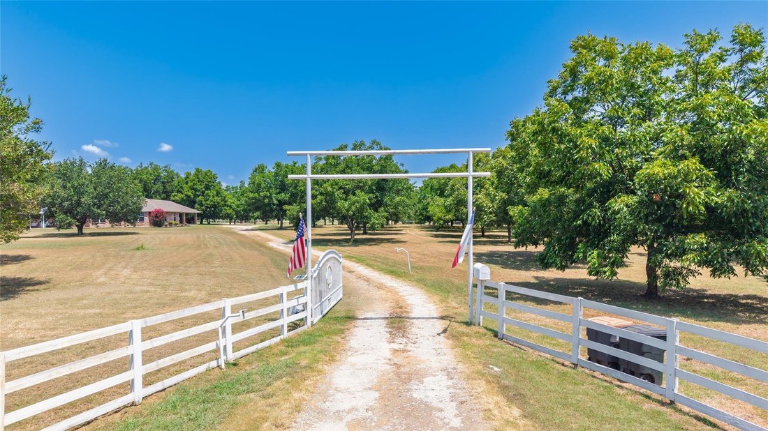 House in Lone Oak, Texas, United States 2 - 18674503