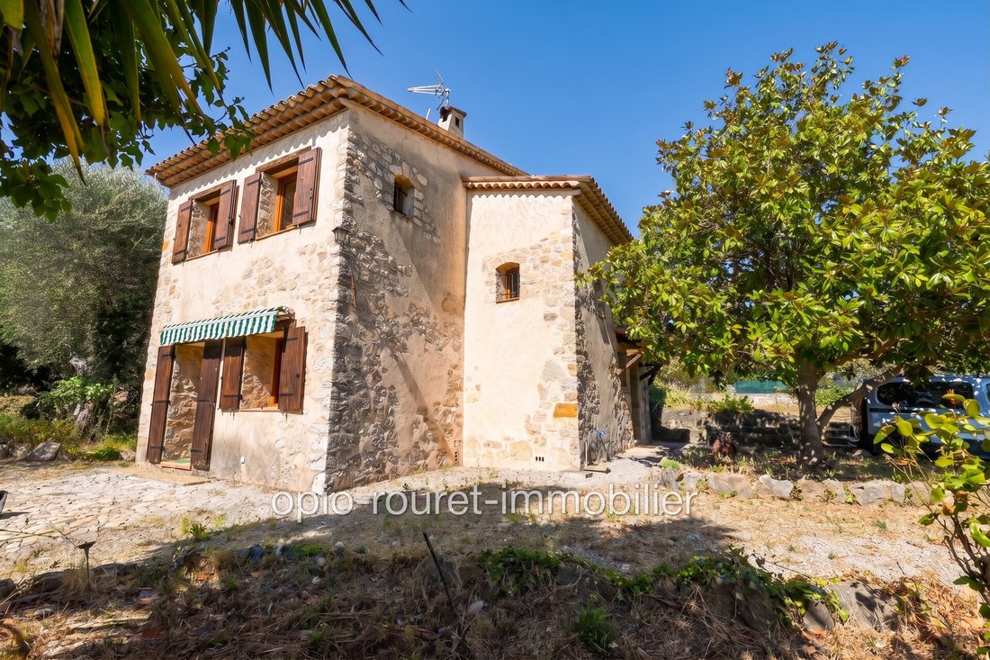 Villa in Le Rouret, Provence-Alpes-Côte d'Azur, France 1 - 18620574