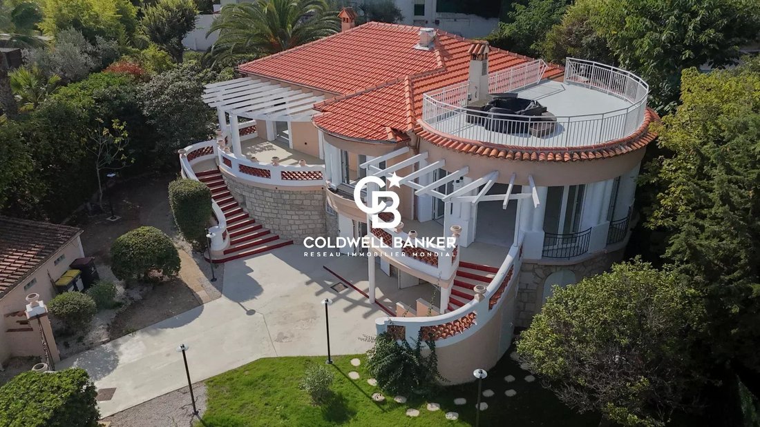 House in Antibes, Provence-Alpes-Côte d'Azur, France 2 - 13348389