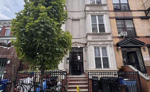 House in New York, New York, United States 1
