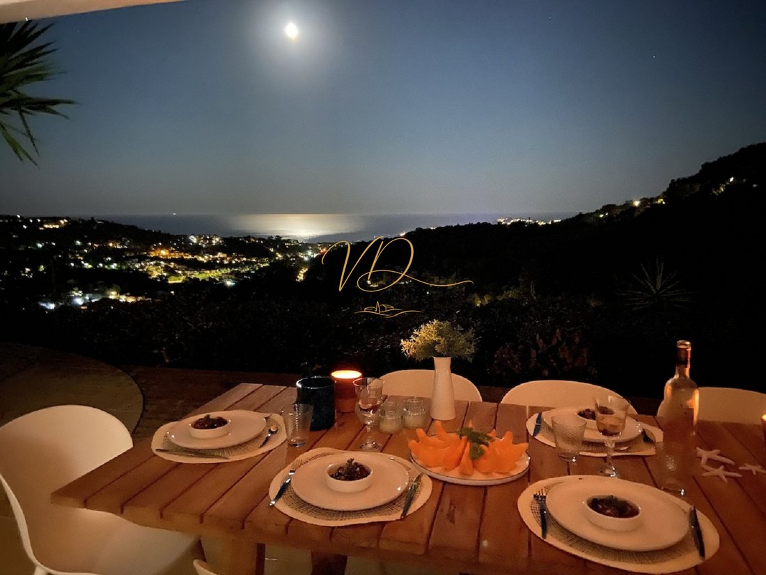 Villa in Sud, Cavalaire-sur-Mer, France 3 - 18677306