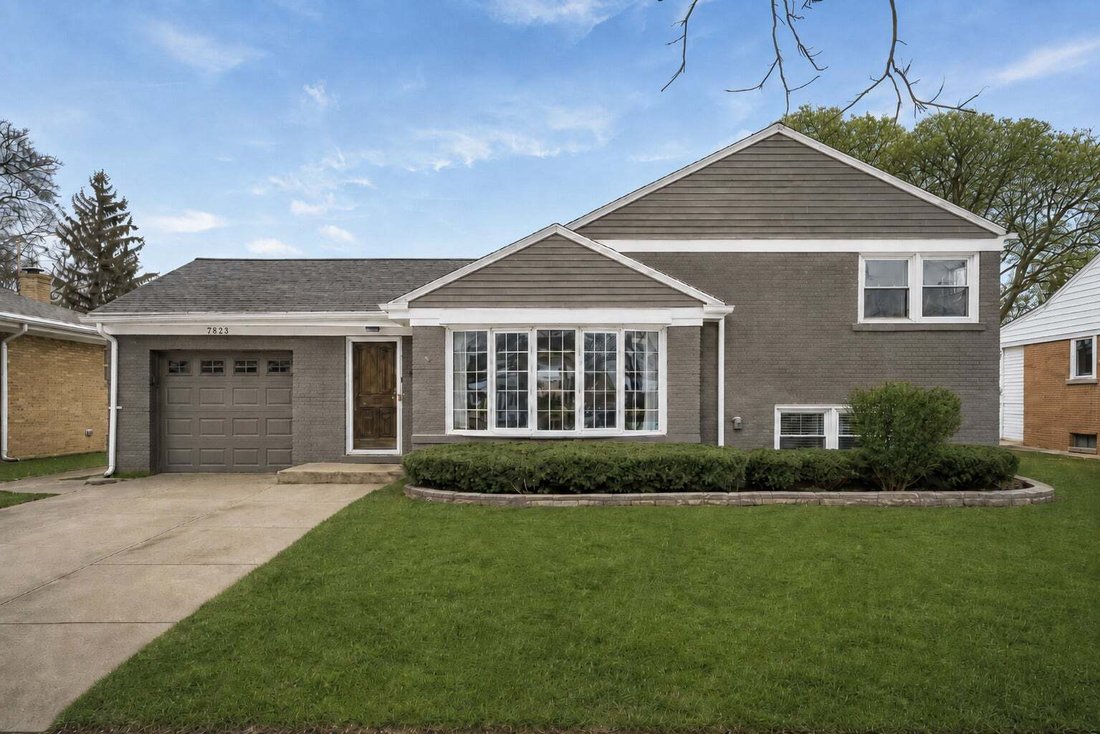 House in Morton Grove, Illinois, United States 1 - 18676341