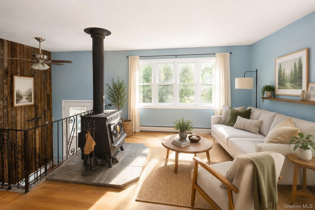 House in Smithtown, New York, United States 3 - 18678293