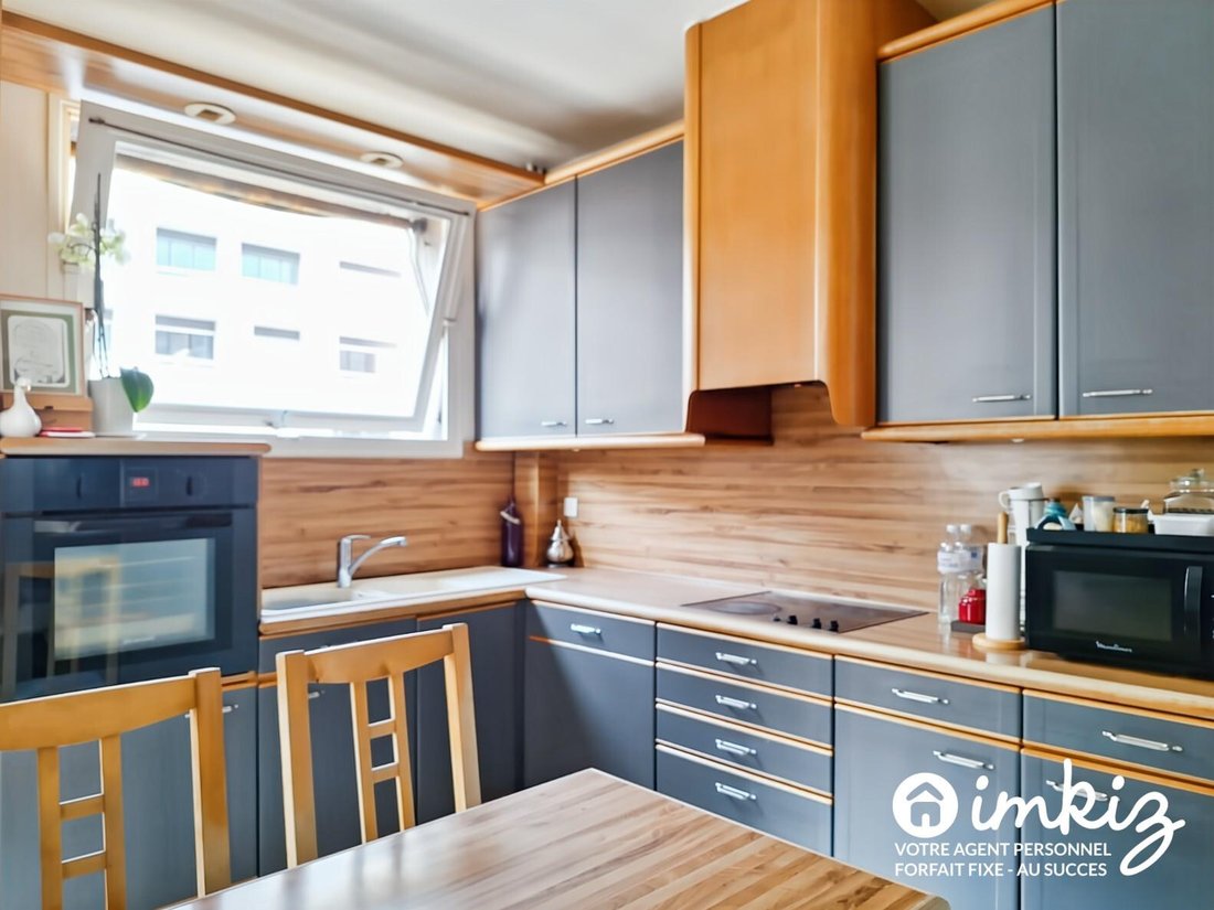 Apartment in Grandes Carrières-Clichy, Paris 18e Arrondissement, Paris 4 - 18678614