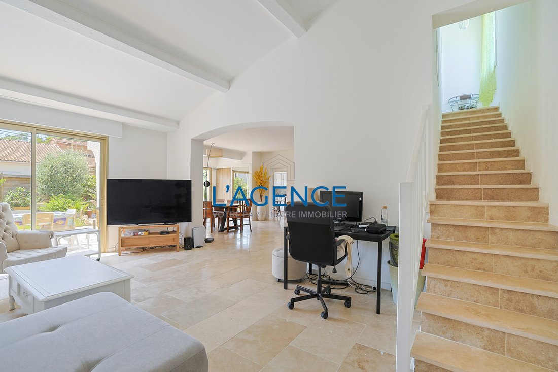 House in Hyeres, Provence-Alpes-Côte d'Azur, France 5 - 18674881