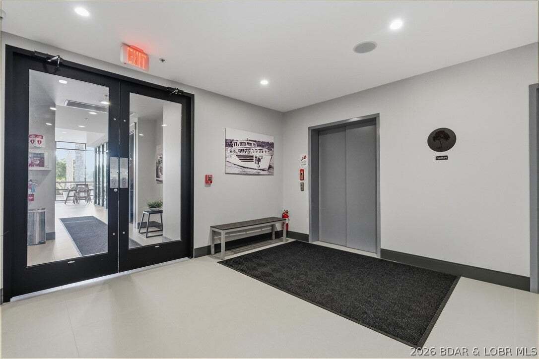 Condo in Sunrise Beach, Missouri, United States 4 - 18675748