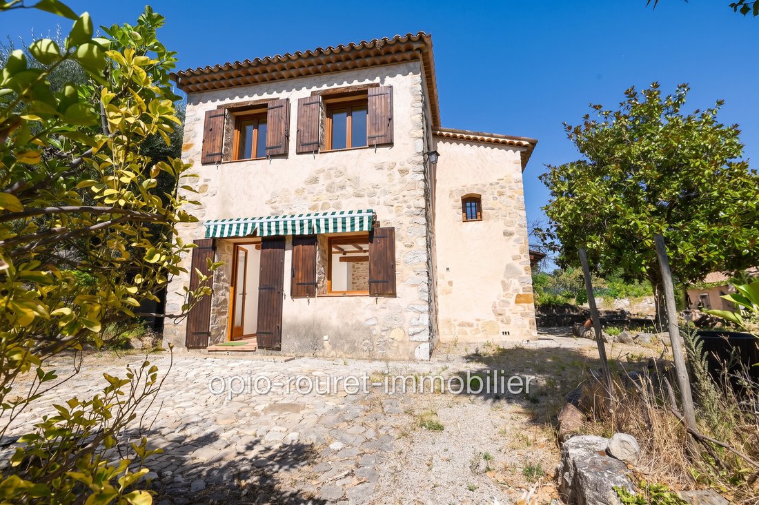 Villa in Le Rouret, Provence-Alpes-Côte d'Azur, France 2 - 18620574