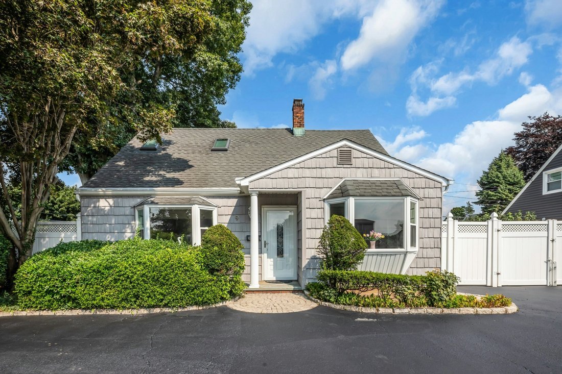 Casa en Levittown, Nueva York, Estados Unidos 1 - 18655026