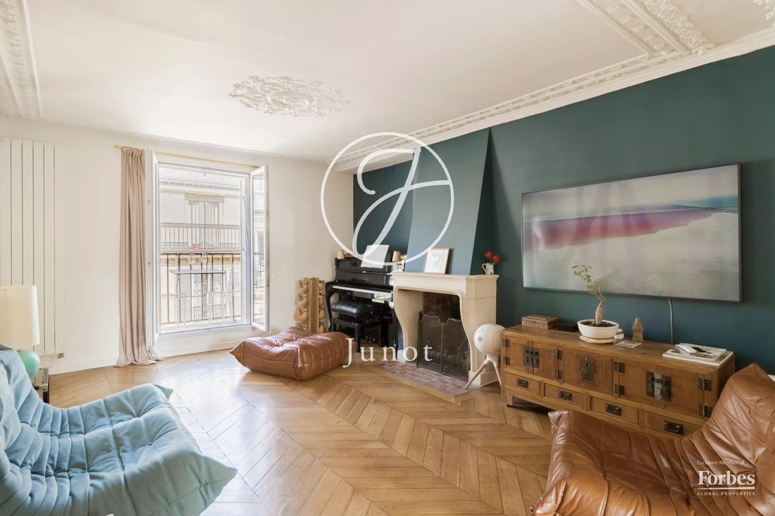 Apartment in Elysées-Madeleine, Paris 8e Arrondissement, Paris 1 - 18675030