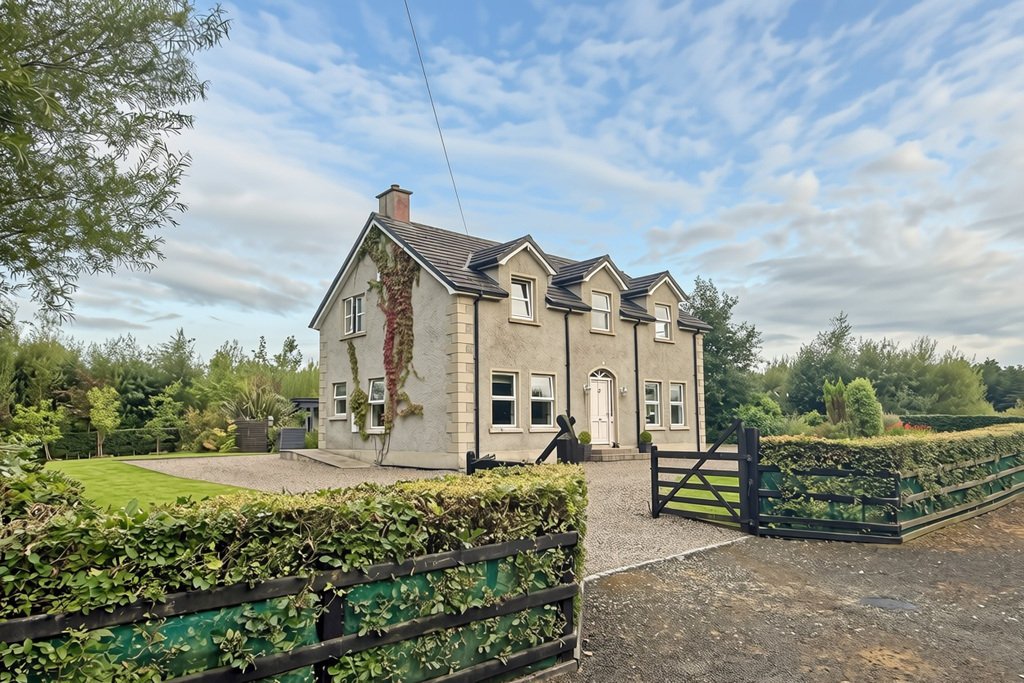 House in Bushmills, Northern Ireland 1 - 18674609