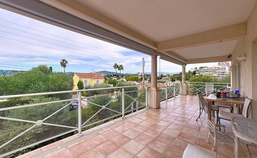 Apartamento en Fontmerle, Antibes, Francia 1