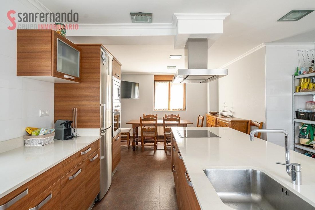 Villa in Santa Cruz de Bezana, Cantabria, Spain 5 - 18675887