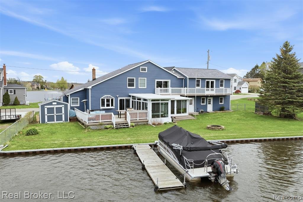 House in Pontiac, Michigan, United States 1 - 18676785