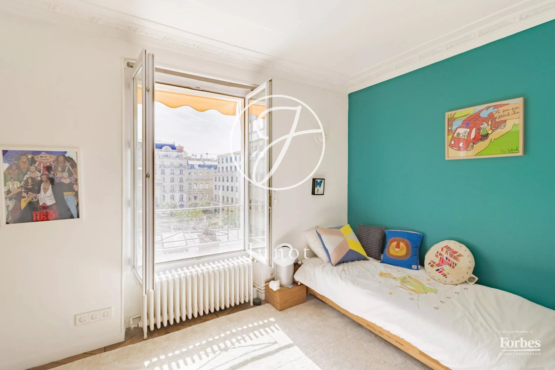Apartment in Elysées-Madeleine, Paris 8e Arrondissement, Paris 5 - 18675030
