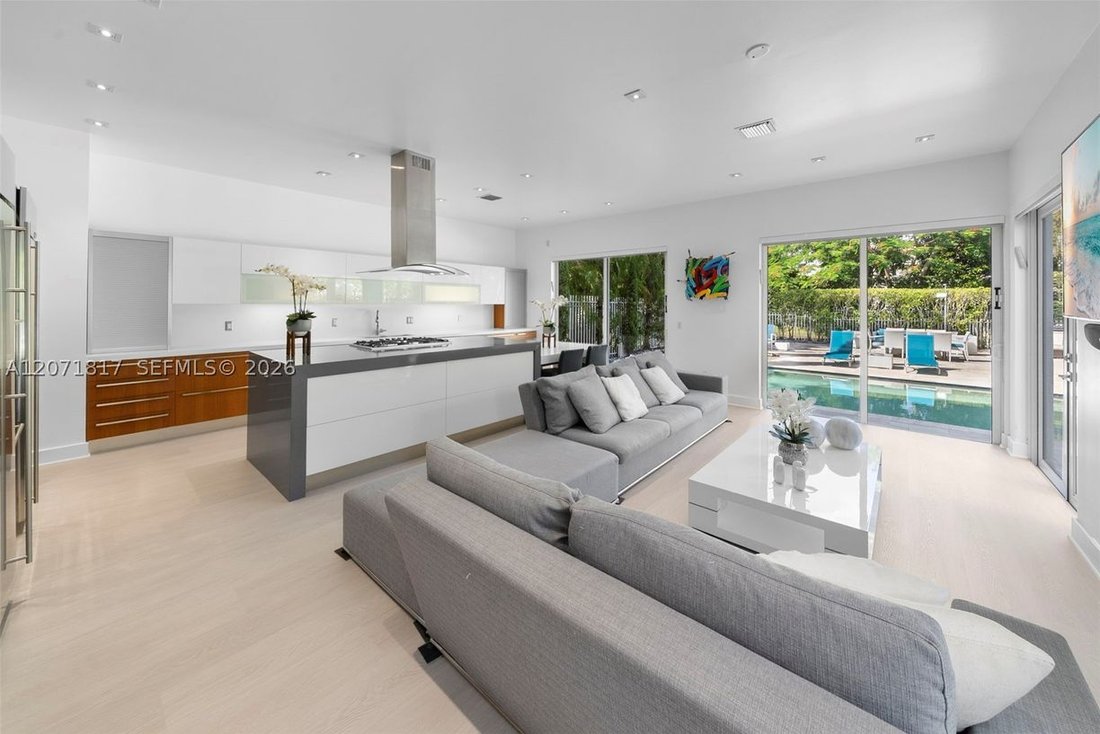 House in North Miami Beach, Florida, United States 1 - 18677368