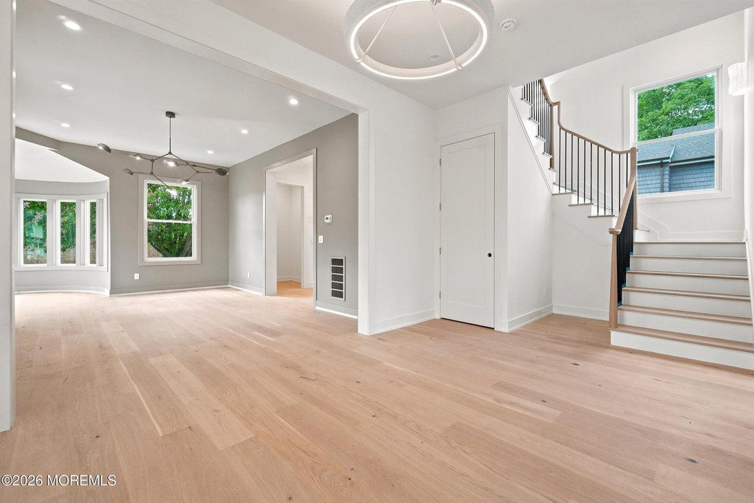 Long Branch, New Jersey, United States 3 - 18675396