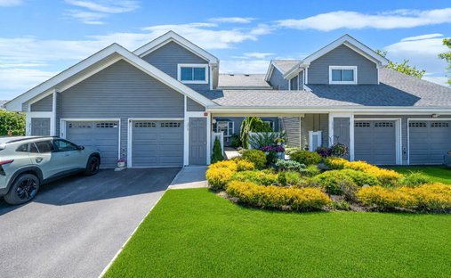 House in Moriches, New York, United States 1