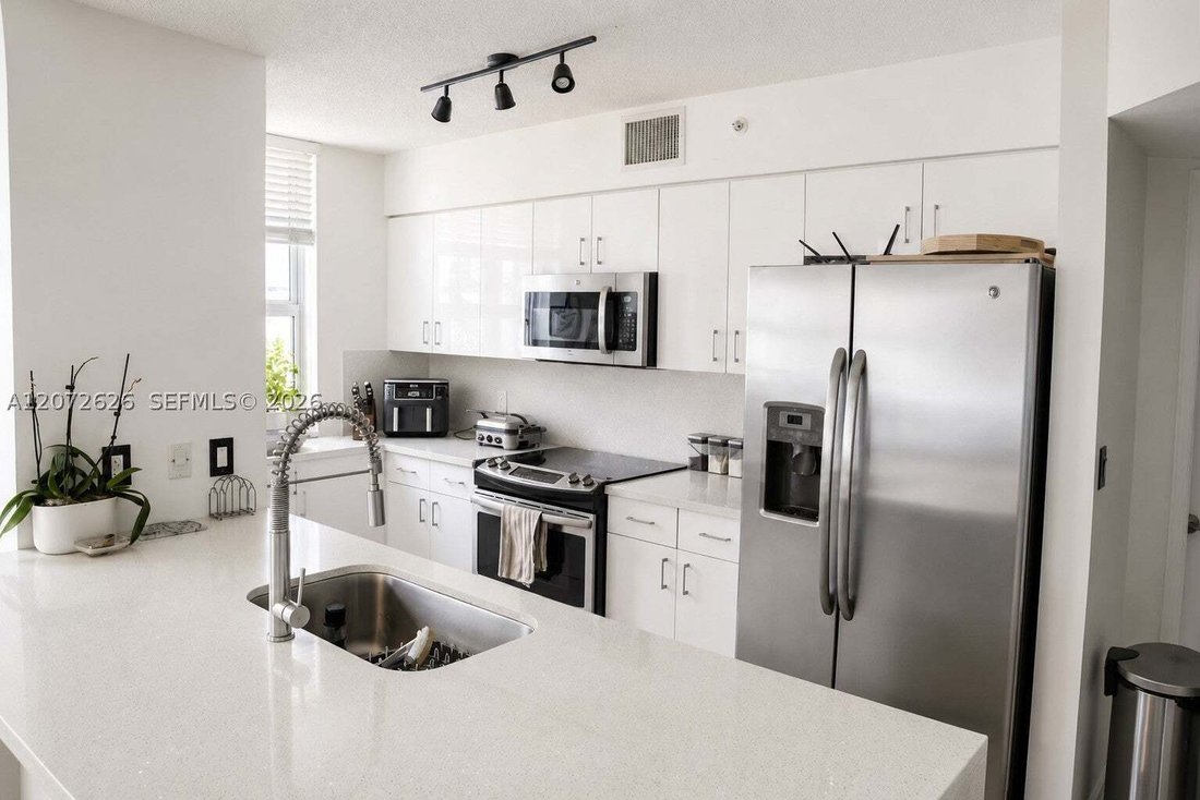 Condo in Miami, Florida, United States 4 - 18676832