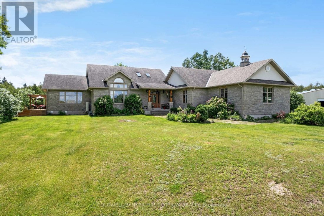 Land in Ottawa, Ontario, Canada 3 - 17998342