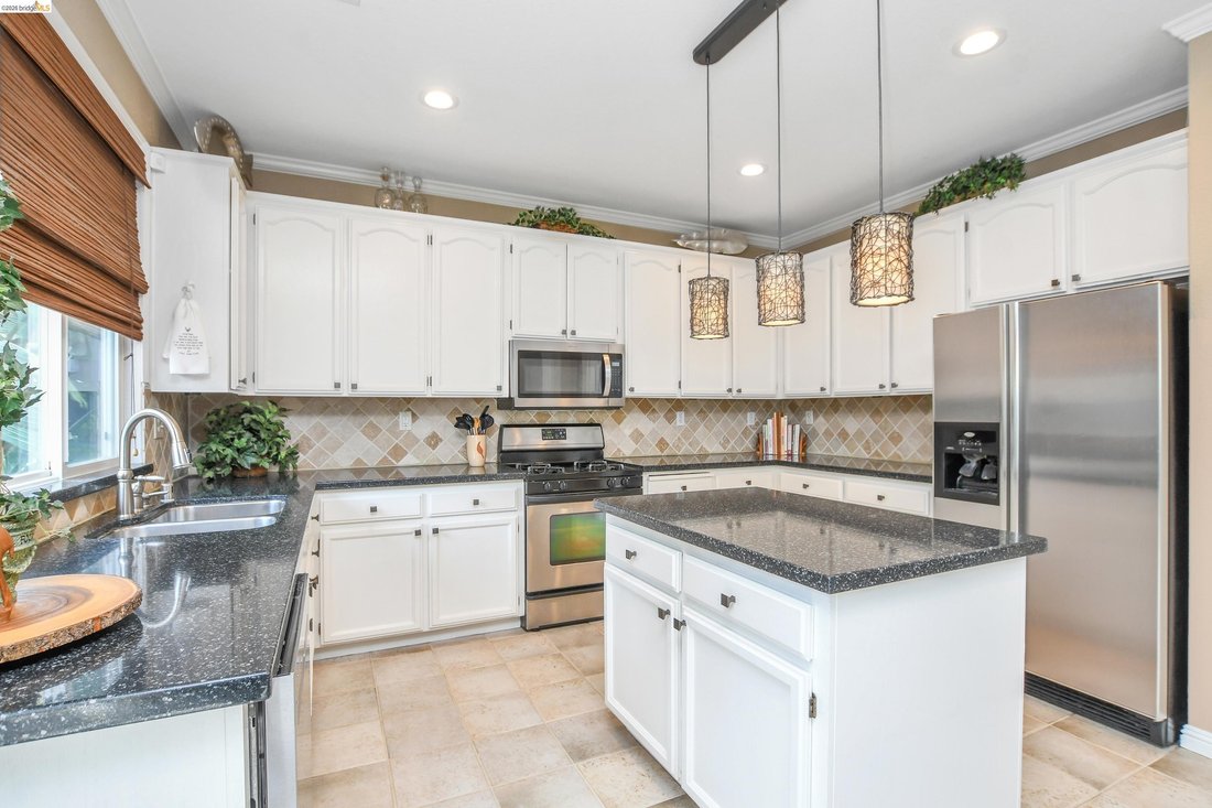 House in Tracy, California, United States 3 - 18677861