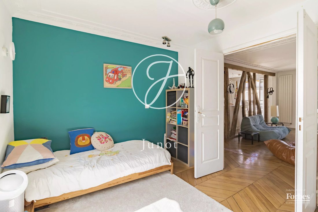 Apartment in Elysées-Madeleine, Paris 8e Arrondissement, Paris 4 - 18675030