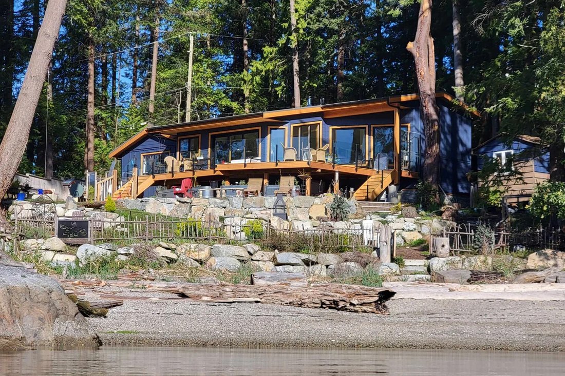 House in Halfmoon Bay, British Columbia, Canada 3 - 18675403