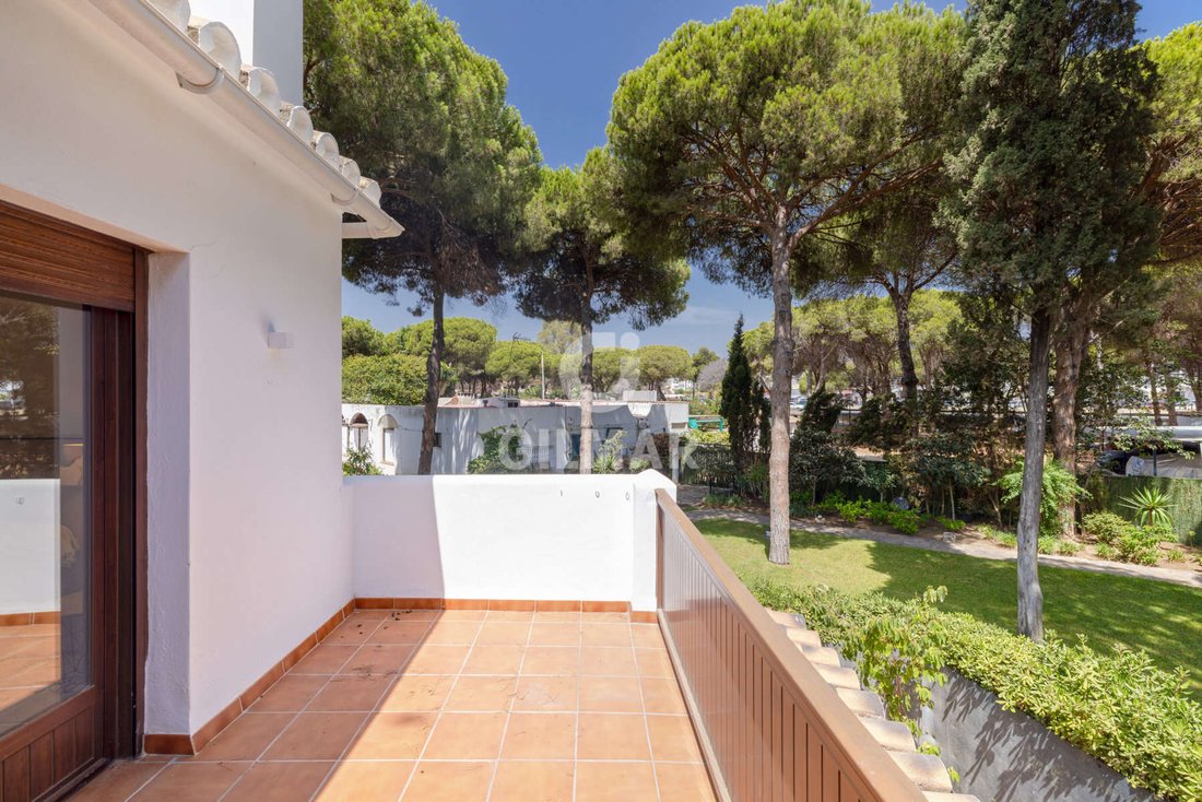 Townhouse in Atalaya-Isdabe, Estepona, Andalusia 2 - 18674677