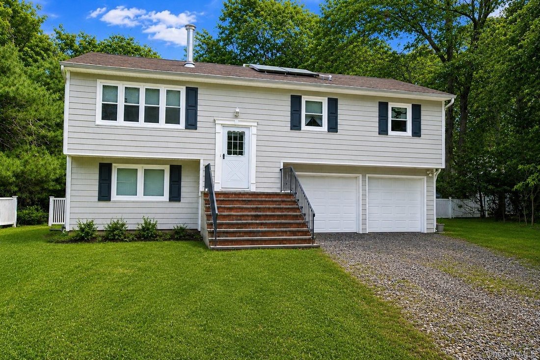 House in Smithtown, New York, United States 1 - 18678293