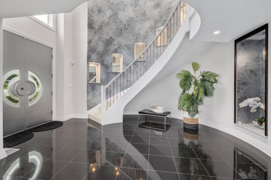 House in Oak Brook, Illinois, United States 4 - 18675470