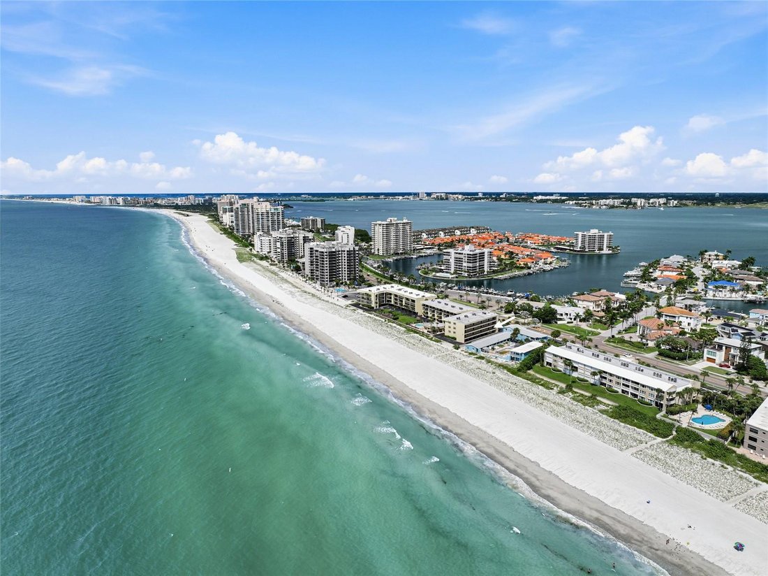 Condo in Belleair Beach, Florida, United States 2 - 18677728