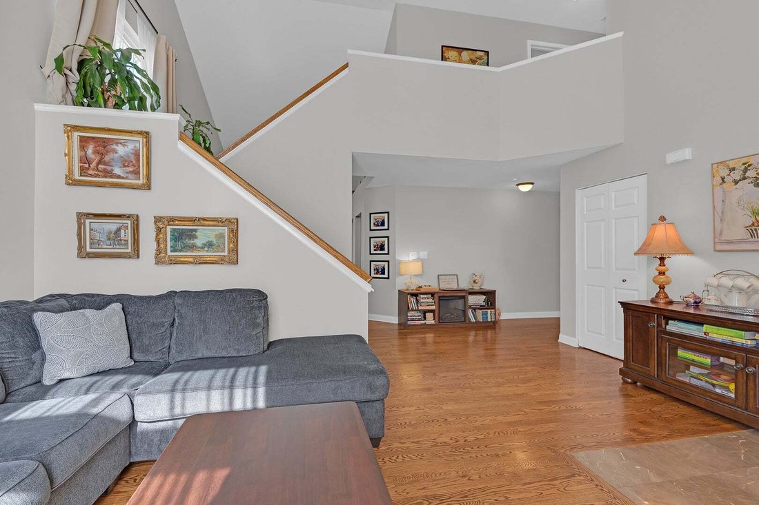 House in Buffalo Grove, Illinois, United States 3 - 18676401