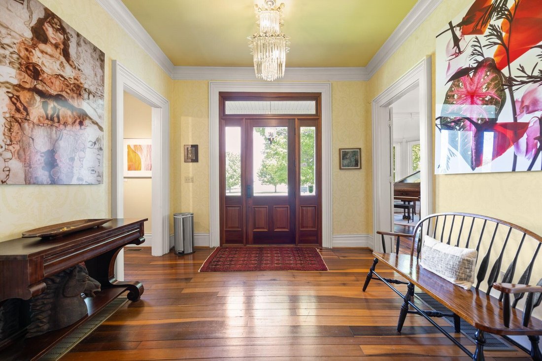 House in Springfield, Kentucky, United States 4 - 18676283
