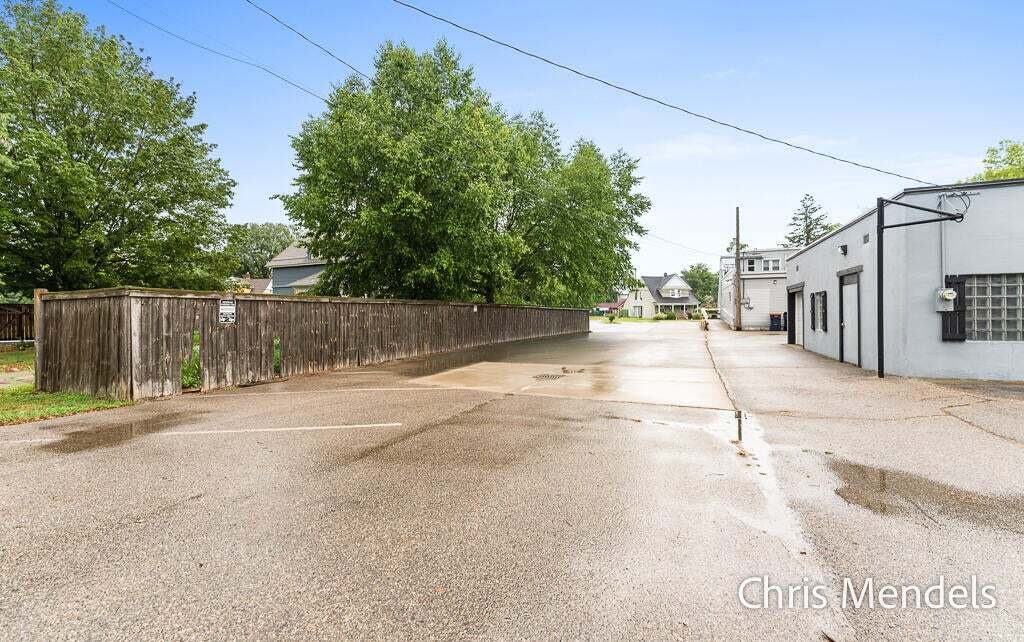 Holland, Michigan, United States 5 - 18676779
