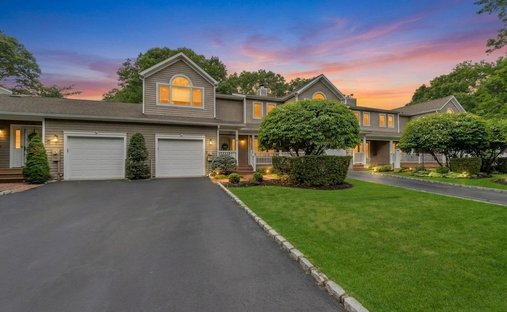 House in Manorville, New York, United States 1