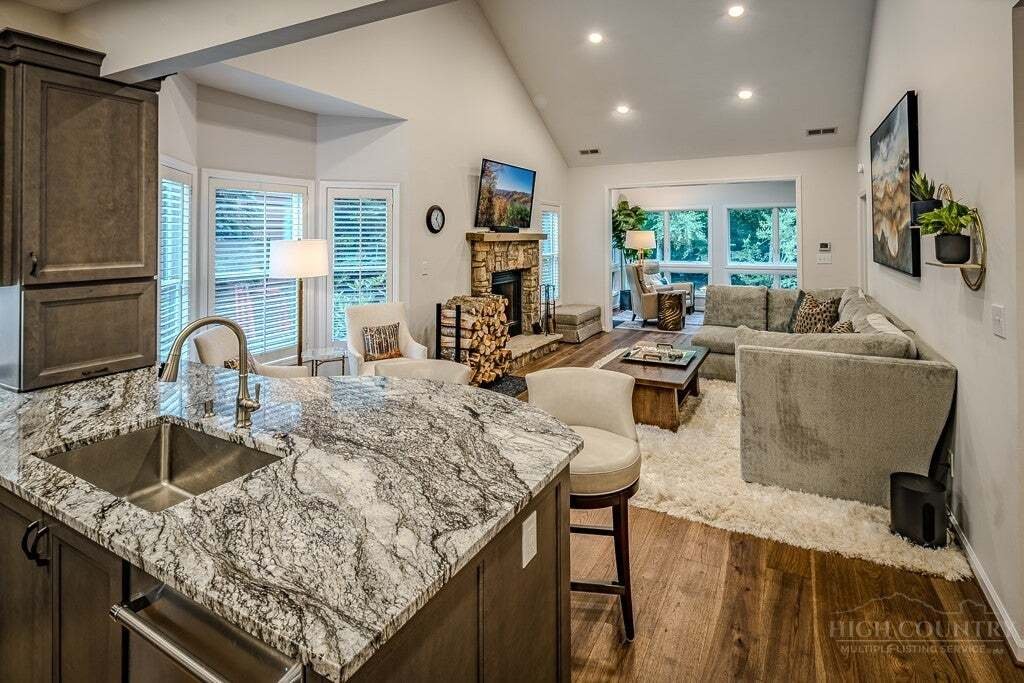 Townhouse in Blowing Rock, North Carolina, United States 3 - 18678582