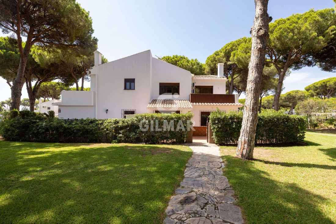 Townhouse in Atalaya-Isdabe, Estepona, Andalusia 3 - 18674677